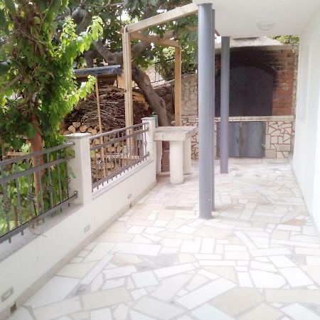 Appartement Pavlic 2 à Omiš Extérieur photo