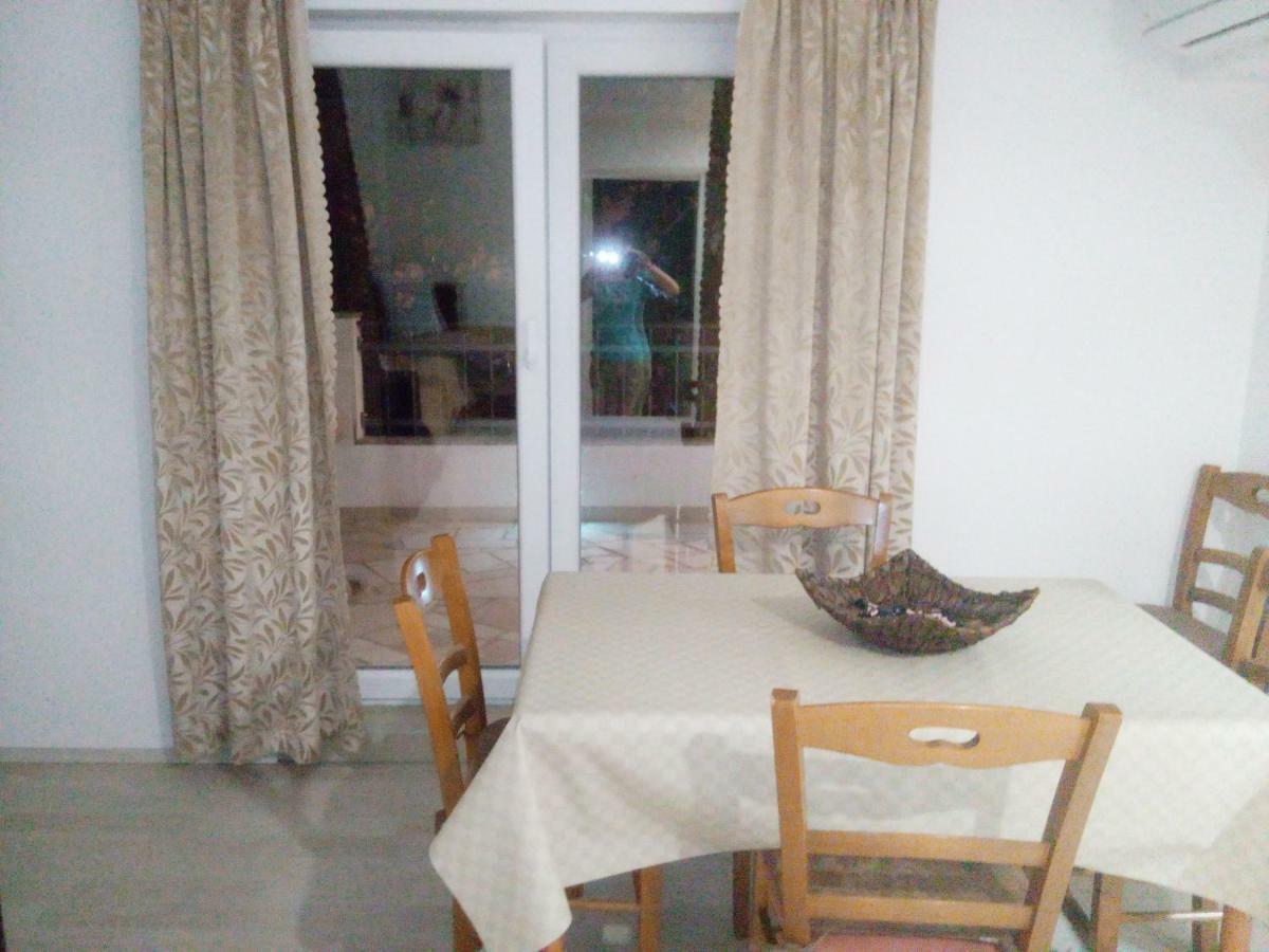 Appartement Pavlic 2 à Omiš Extérieur photo